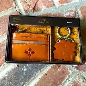 🧡 Patricia Nash Card Holder 2 Piece Gift Set Key Fob